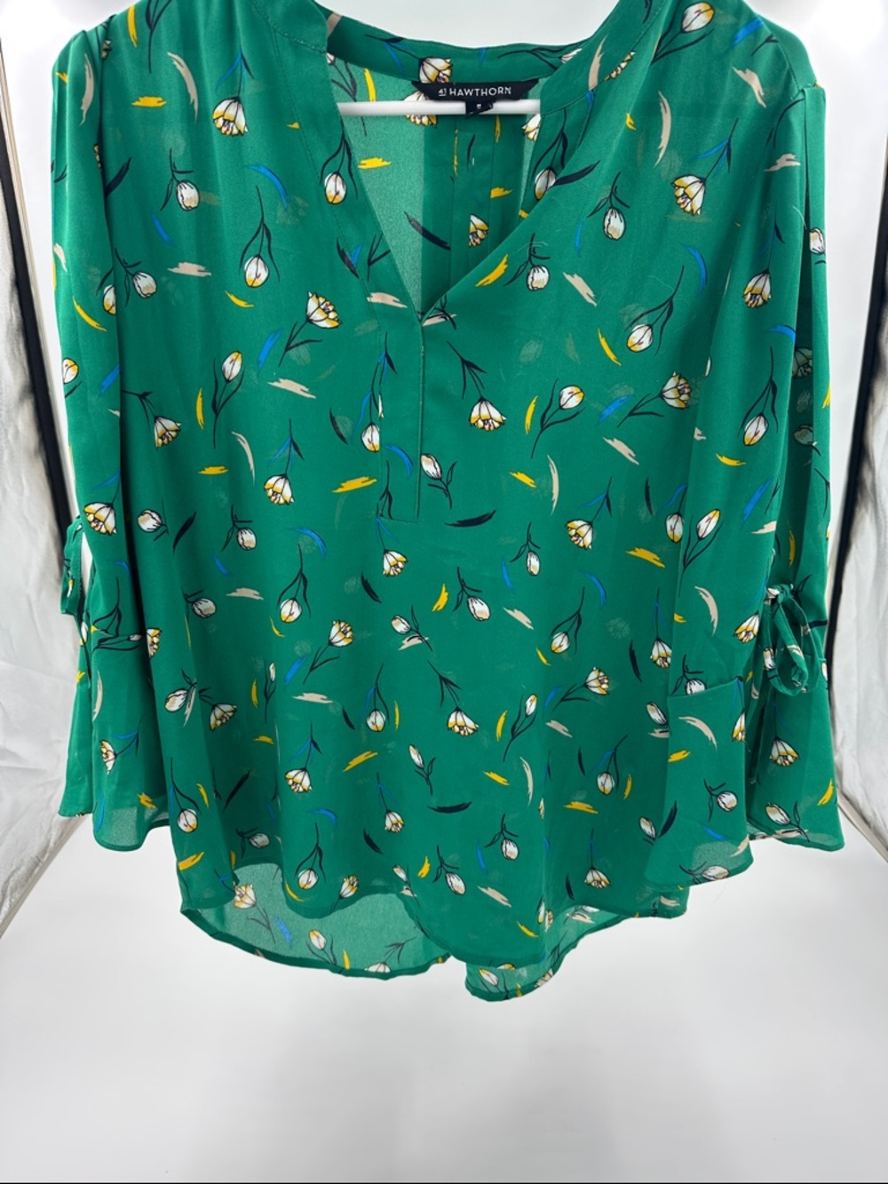 41 Hawthorn Emerald Green Floral Split-Neck Blouse